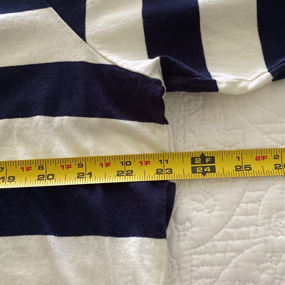 Men’s Everlane premium weight rugby shirt in navy and bone - Picture 7 of 9